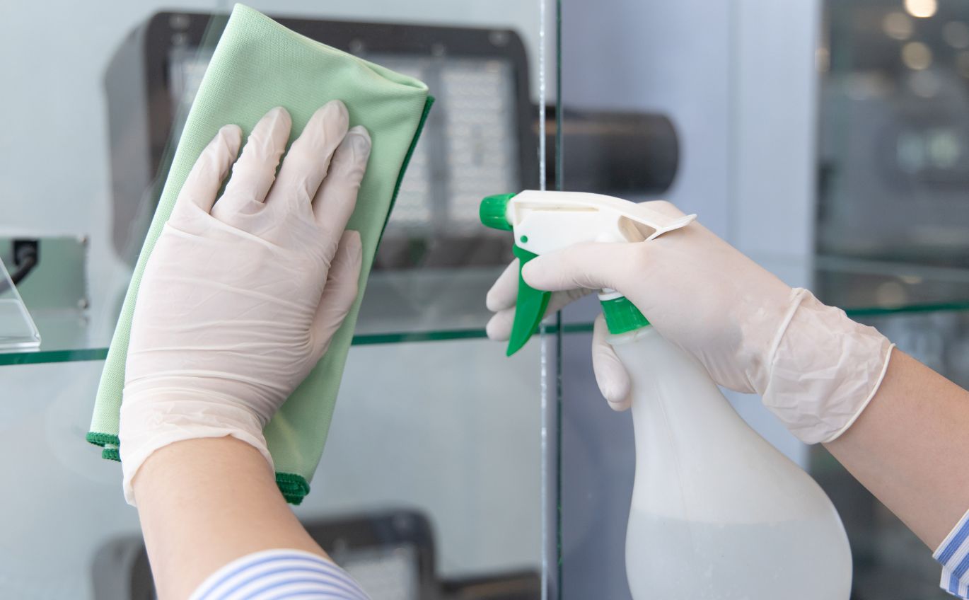 Mycie okien po zimie - jak zrobić to dobrze